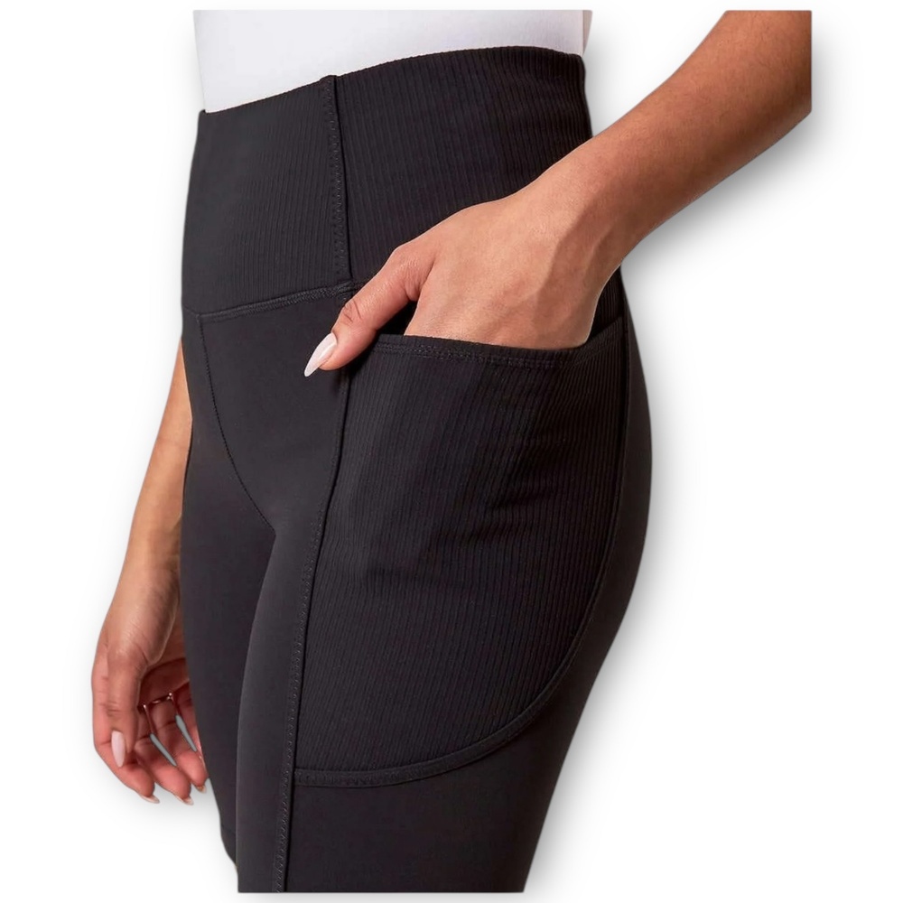 NWT Mondetta High Waisted 9 Inseam Ribbed Womens Biker Short Small Black - Picture 3 of 7